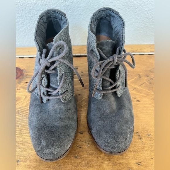 TOMS Lunata Grey Suede Lunata Booties - Picture 5 of 12